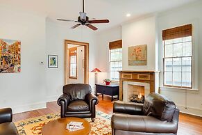 Comfy Central Natchez Hideaway: Walk to Dtwn!