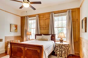 Comfy Central Natchez Hideaway: Walk to Dtwn!