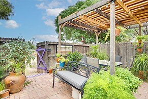 Pet-friendly Tucson Townhome w/ Pool Access!