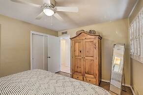 Pet-friendly Home, 4 Miles to U of A Campus