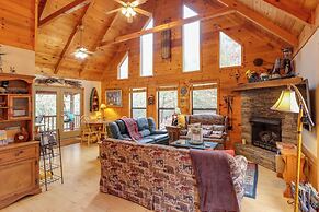 'creek Bend Escape' w/ Hot Tub + River Views!