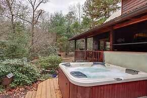'creek Bend Escape' w/ Hot Tub + River Views!