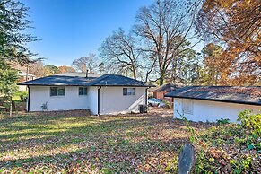 Charming Atlanta Getaway ~ 6 Mi to Downtown!