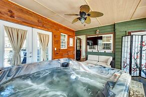 Cleveland Cabin w/ Private Hot Tub ~ 7 Mi to Helen