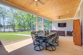Spacious Lake Sinclair Vacation Rental w/ Dock!