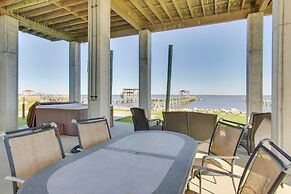 Lakefront Nola Home w/ Hot Tub & Views!
