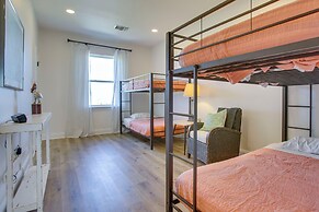 Lakefront Nola Home w/ Hot Tub & Views!