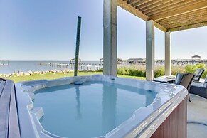 Lakefront Nola Home w/ Hot Tub & Views!