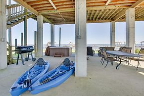 Lakefront Nola Home w/ Hot Tub & Views!