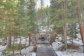Riverside Colorado Cabin Retreat w/ Deck & Hot Tub