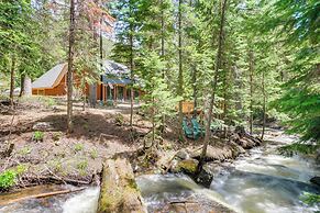 Riverside Colorado Cabin w/ Deck & Hot Tub