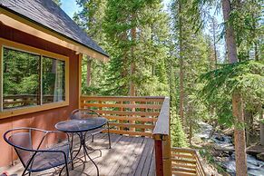Riverside Colorado Cabin w/ Deck & Hot Tub