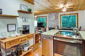 Lakemont Vacation Rental w/ Screened-in Porch!
