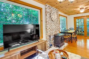 Lakemont Vacation Rental w/ Screened-in Porch!