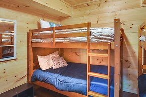 Lakemont Vacation Rental w/ Screened-in Porch!