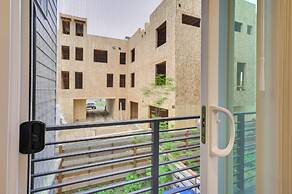 Luxury Seattle Home w/ Rooftop Deck + Fire Pit!