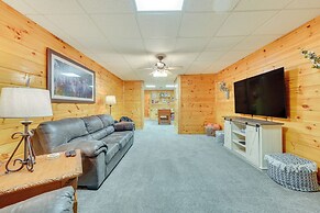 Hot Tub & Game Room: Blue Ridge Getaway