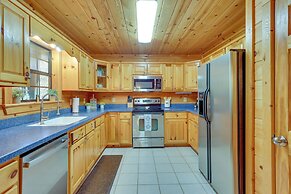 Hot Tub & Game Room: Blue Ridge Getaway