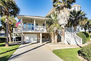 Spacious Tybee Island Retreat w/ Private Pool