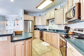 Spacious Tybee Island Retreat w/ Private Pool