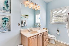 Spacious Tybee Island Retreat w/ Private Pool