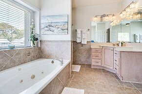 Spacious Tybee Island Retreat w/ Private Pool