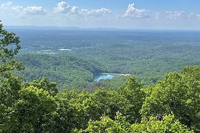 Rustic Ranger Cabin w/ Amazing Mountain Views