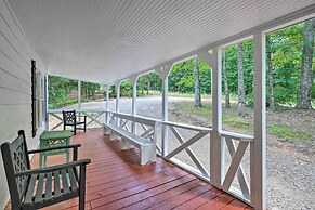 Rustic Ranger Cabin w/ Amazing Mountain Views
