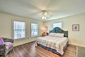 Rustic Ranger Cabin w/ Amazing Mountain Views