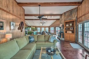 Rustic Ranger Cabin w/ Amazing Mountain Views