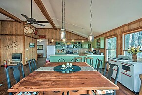 Rustic Ranger Cabin w/ Amazing Mountain Views