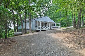 Rustic Ranger Cabin w/ Amazing Mountain Views