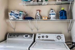 Breezy Darien Condo w/ Tranquil Marsh Views!