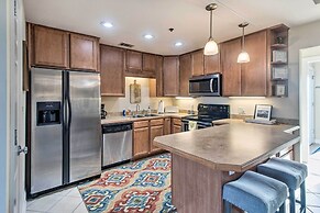 Breezy Darien Condo w/ Tranquil Marsh Views!