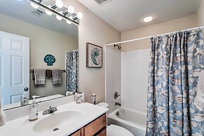 Breezy Darien Condo w/ Tranquil Marsh Views!