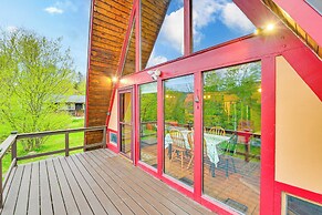 Walk to Ski Lift! Charming Hunter A-frame