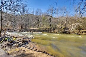 Riverfront Helen Cabin w/ Hot Tub & Deck!