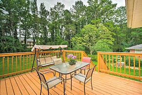 Picturesque Kennesaw Home w/ Private Backyard