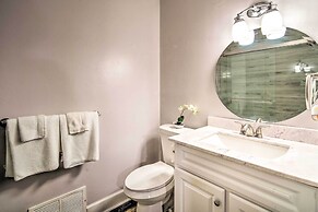 Picturesque Kennesaw Home w/ Private Backyard