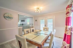 Picturesque Kennesaw Home w/ Private Backyard