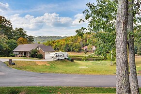 Charming Trenton Home w/ Mtn Views & Patio!