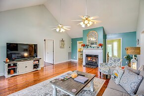 Charming Trenton Home w/ Mtn Views & Patio!