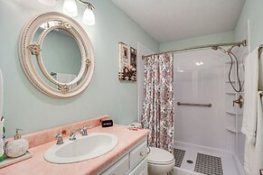 Charming Trenton Home w/ Mtn Views & Patio!