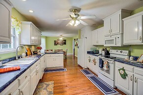 Charming Trenton Home w/ Mtn Views & Patio!