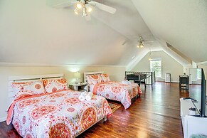 Charming Trenton Home w/ Mtn Views & Patio!