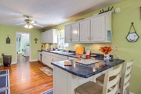 Charming Trenton Home w/ Mtn Views & Patio!