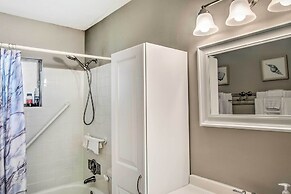 Pet-friendly Brunswick Retreat w/ Gas Grill!