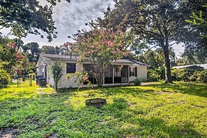 Pet-friendly Brunswick Retreat w/ Gas Grill!