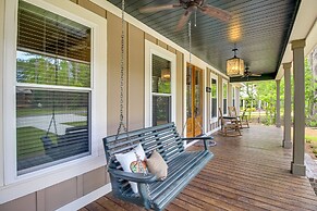Spacious Midway Cottage w/ Porches, Near Hunting!