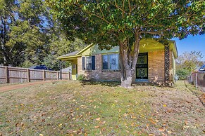 Cozy Memphis Vacation Rental Near Beale Street!
